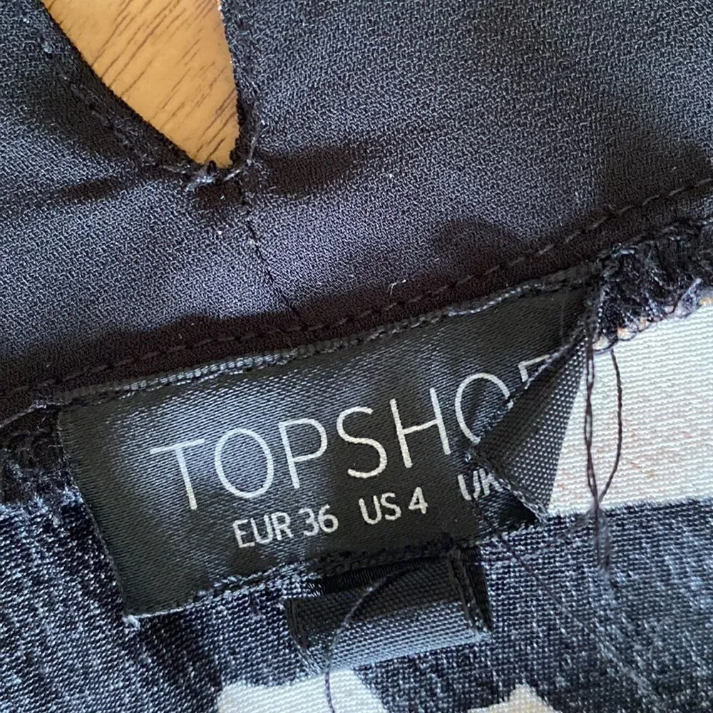 Topshop Busy Garden Black Floral Wrap Midi Dress Size 4 - Picture 8 of 13